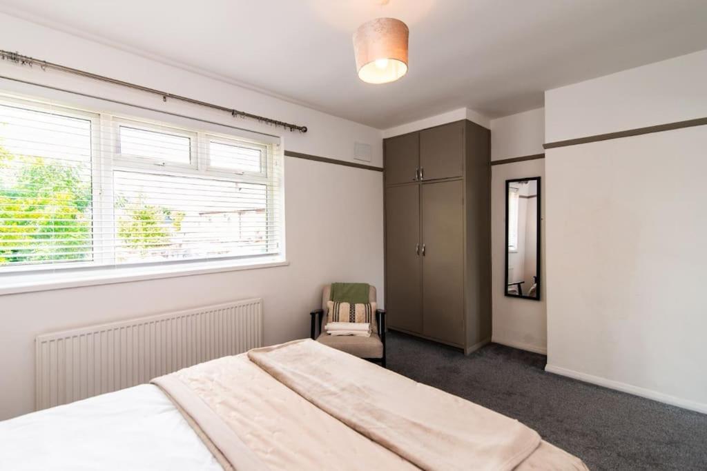 3 Bedroom House With Modern Amenities, Holiday home *