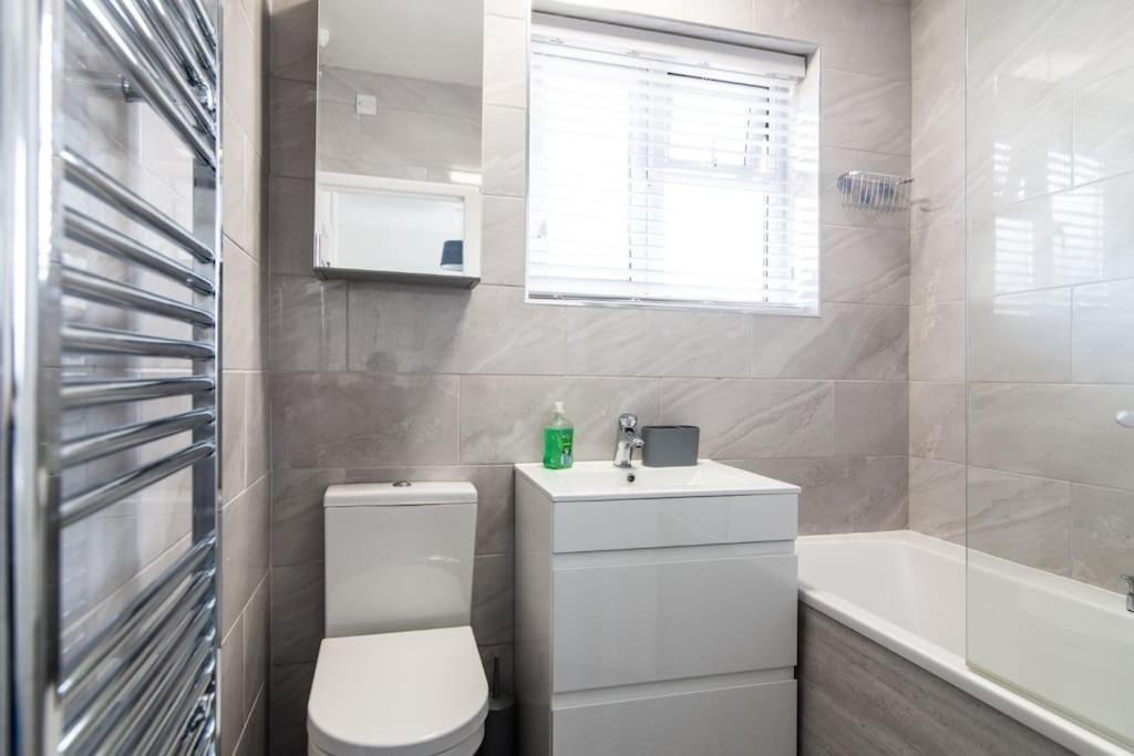 3 Bedroom House With Modern Amenities, Hébergement de vacances